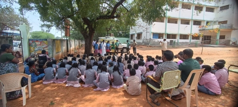 Kadugu santhai (2)